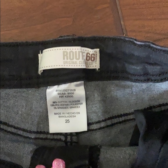 Black Route 66 cut off jean shorts size 25 - Picture 2 of 5